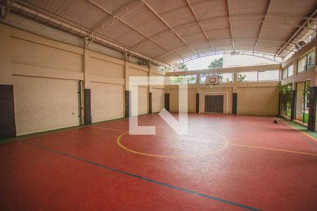 Apartamento à venda com 132m², 3 quartos e 3 vagas Apartamento à venda com 132m², 3 quartos e 3 vagasÁrea comum - Quadra Poliesportiva