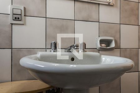 Apartamento à venda com 82m², 2 quartos e sem vagaBanheiro