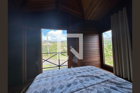 Casa de condomínio à venda com 132m², 3 quartos e 3 vagasQuarto 3