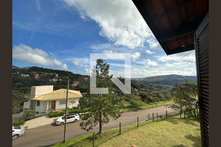 Casa de condomínio à venda com 132m², 3 quartos e 3 vagasVista