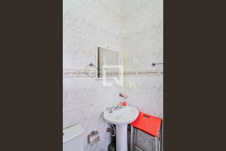 Casa à venda com 428m², 2 quartos e 3 vagasBanheiro de Serviço