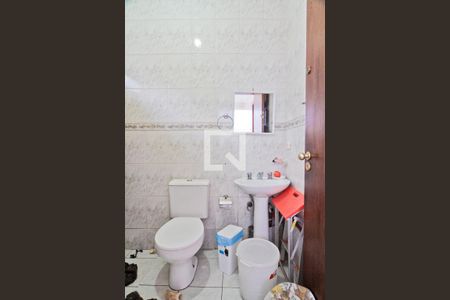 Casa à venda com 428m², 2 quartos e 3 vagasBanheiro de Serviço