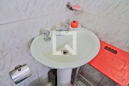 Casa à venda com 428m², 2 quartos e 3 vagasBanheiro de Serviço