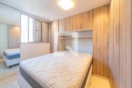 Quarto 2 de apartamento para alugar com 2 quartos, 55m² em Parque São Vicente, Santo André