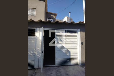 Casa para alugar com 55m², 2 quartos e 1 vaga Casa para alugar com 55m², 2 quartos e 1 vagaFachada