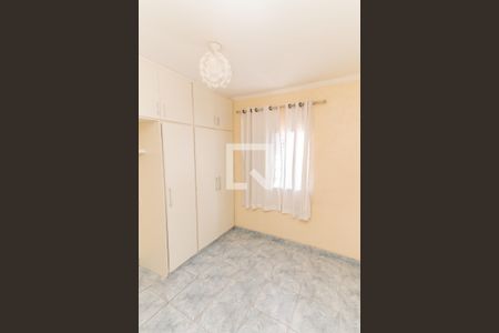 Quarto 1   de casa para alugar com 2 quartos, 55m² em Parque Vitória, São Paulo