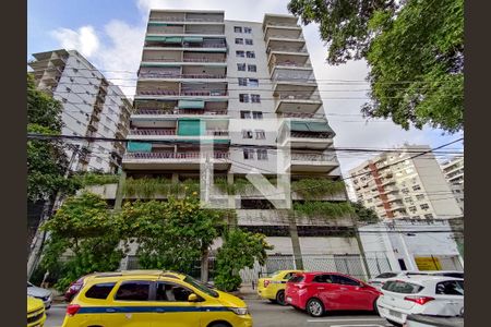 Apartamento à venda com 55m², 1 quarto e 1 vaga Apartamento à venda com 55m², 1 quarto e 1 vagaFachada e portaria