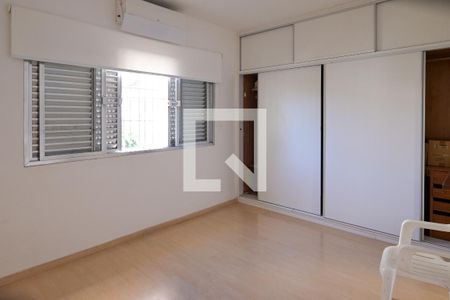 Quarto 1 de casa para alugar com 3 quartos, 241m² em Vila Vera, São Paulo