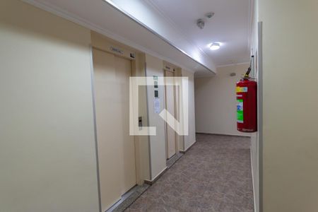 Hall de entrada de apartamento para alugar com 2 quartos, 48m² em Cidade Ademar, São Paulo