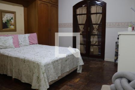 Suíte de casa à venda com 4 quartos, 300m² em Jardim Vila Galvão, Guarulhos