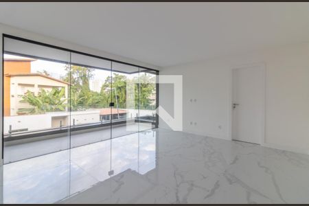 Casa de condomínio à venda com 467m², 4 quartos e 3 vagasSuíte 1