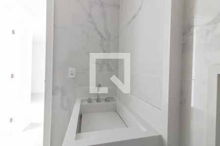 Casa de condomínio à venda com 467m², 4 quartos e 3 vagasBanheiro Social (Primeiro andar)