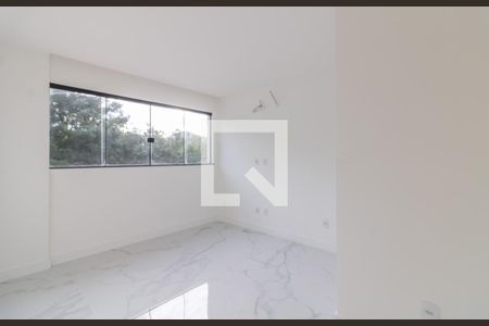 Casa de condomínio à venda com 467m², 4 quartos e 3 vagasSuíte 2