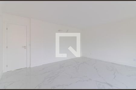 Casa de condomínio à venda com 467m², 4 quartos e 3 vagasSuíte 1