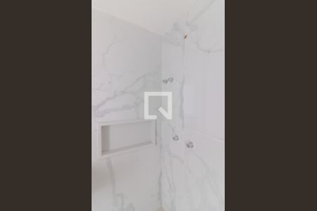 Casa de condomínio à venda com 467m², 4 quartos e 3 vagasBanheiro Social (Primeiro andar)