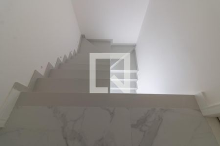 Casa de condomínio à venda com 467m², 4 quartos e 3 vagasEscada  (Sótão)