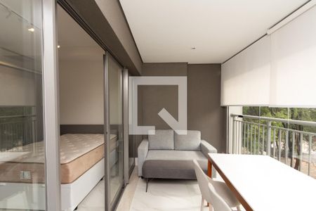 Studio à venda com 36m², 1 quarto e 1 vaga Studio à venda com 36m², 1 quarto e 1 vagaVaranda