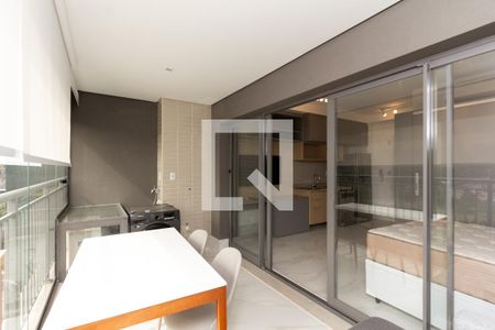 Studio à venda com 36m², 1 quarto e 1 vaga Studio à venda com 36m², 1 quarto e 1 vagaVaranda