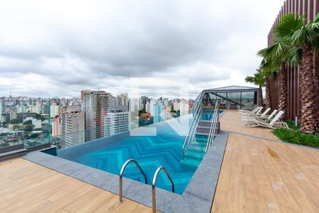 Studio à venda com 36m², 1 quarto e 1 vaga Studio à venda com 36m², 1 quarto e 1 vagaÁrea comum - Piscina