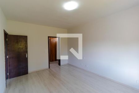 Casa à venda com 330m², 4 quartos e 4 vagas Casa à venda com 330m², 4 quartos e 4 vagasSuíte 02