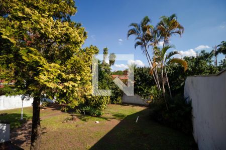 Casa à venda com 330m², 4 quartos e 4 vagas Casa à venda com 330m², 4 quartos e 4 vagasVista da varanda