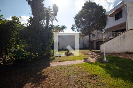 Casa à venda com 330m², 4 quartos e 4 vagas Casa à venda com 330m², 4 quartos e 4 vagasChurrasqueira
