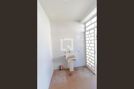 Casa à venda com 330m², 4 quartos e 4 vagas Casa à venda com 330m², 4 quartos e 4 vagasÁrea de Serviço