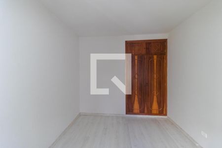 Casa à venda com 330m², 4 quartos e 4 vagas Casa à venda com 330m², 4 quartos e 4 vagasQuarto 01