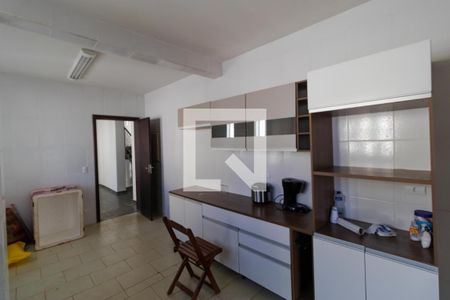 Casa à venda com 330m², 4 quartos e 4 vagas Casa à venda com 330m², 4 quartos e 4 vagasCozinha