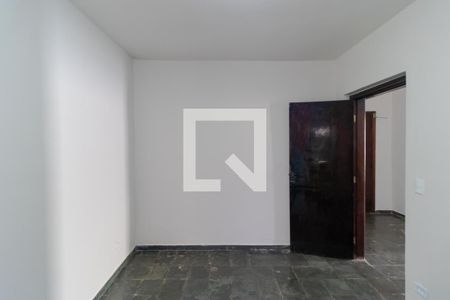 Casa à venda com 330m², 4 quartos e 4 vagas Casa à venda com 330m², 4 quartos e 4 vagasEscritório