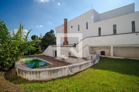 Casa à venda com 330m², 4 quartos e 4 vagas Casa à venda com 330m², 4 quartos e 4 vagasQuintal