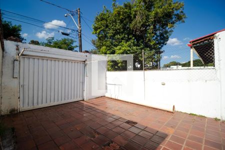 Casa à venda com 330m², 4 quartos e 4 vagas Casa à venda com 330m², 4 quartos e 4 vagasGaragem