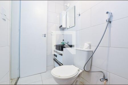 Apartamento à venda com 73m², 2 quartos e 1 vaga Apartamento à venda com 73m², 2 quartos e 1 vagaBanheiro