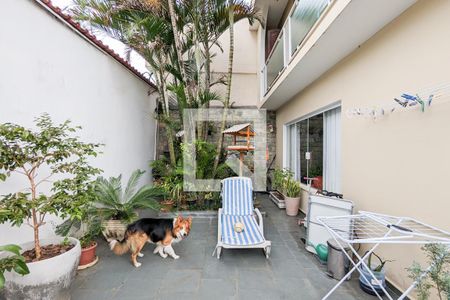Casa à venda com 188m², 3 quartos e 3 vagasQuintal