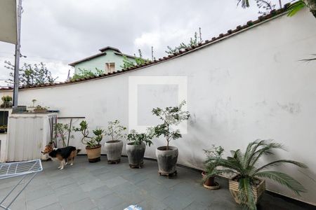 Casa à venda com 188m², 3 quartos e 3 vagasQuintal