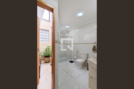 Casa à venda com 188m², 3 quartos e 3 vagasBanheiro da suíte