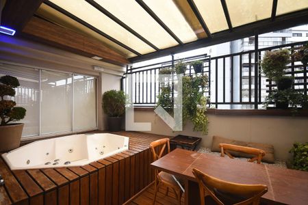 Apartamento à venda com 220m², 3 quartos e 5 vagasVaranda da cobertura