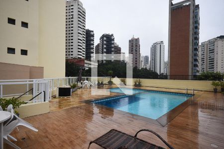 Apartamento à venda com 220m², 3 quartos e 5 vagasPiscina