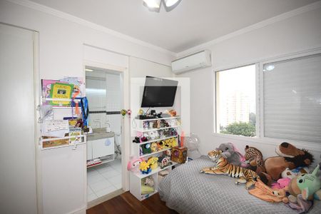 Apartamento à venda com 220m², 3 quartos e 5 vagasSuíte 2