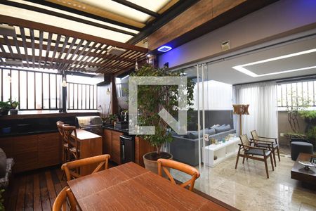 Apartamento à venda com 220m², 3 quartos e 5 vagasVaranda da cobertura