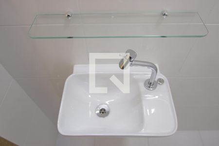 Casa à venda com 110m², 3 quartos e 2 vagasBanheiro social 