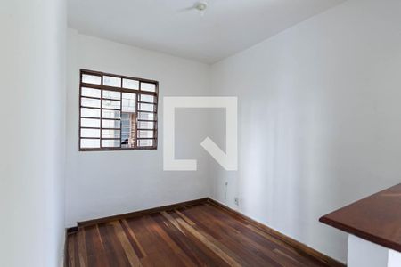 Sala 2  de apartamento para alugar com 2 quartos, 70m² em Serrano, Belo Horizonte