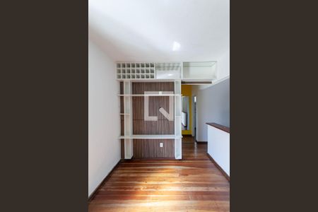 Sala 1 de apartamento para alugar com 2 quartos, 70m² em Serrano, Belo Horizonte