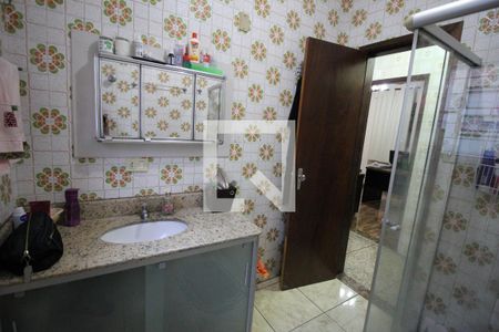 Casa à venda com 284m², 6 quartos e 3 vagasBanheiro 1