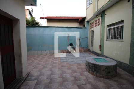 Casa à venda com 284m², 6 quartos e 3 vagasÁrea externa casa 1