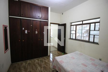 Casa à venda com 284m², 6 quartos e 3 vagasQuarto 3