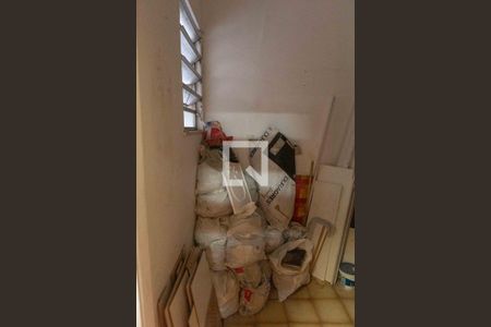 Apartamento à venda com 280m², 4 quartos e 1 vaga Apartamento à venda com 280m², 4 quartos e 1 vagaQuarto de Serviço