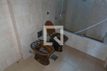 Apartamento à venda com 280m², 4 quartos e 1 vaga Apartamento à venda com 280m², 4 quartos e 1 vagaBanheiro da Suíte 1