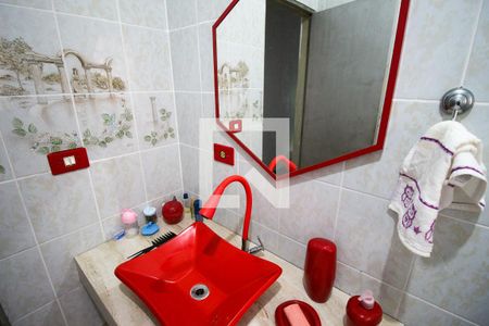 Casa à venda com 360m², 4 quartos e 2 vagas Casa à venda com 360m², 4 quartos e 2 vagasBanheiro 2