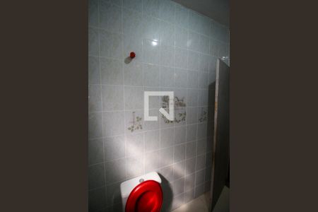 Casa à venda com 360m², 4 quartos e 2 vagas Casa à venda com 360m², 4 quartos e 2 vagasBanheiro 2